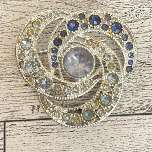 VTG Blue Rhinestone Costume Jewelry Brooch Swirl - Picture 1 of 3